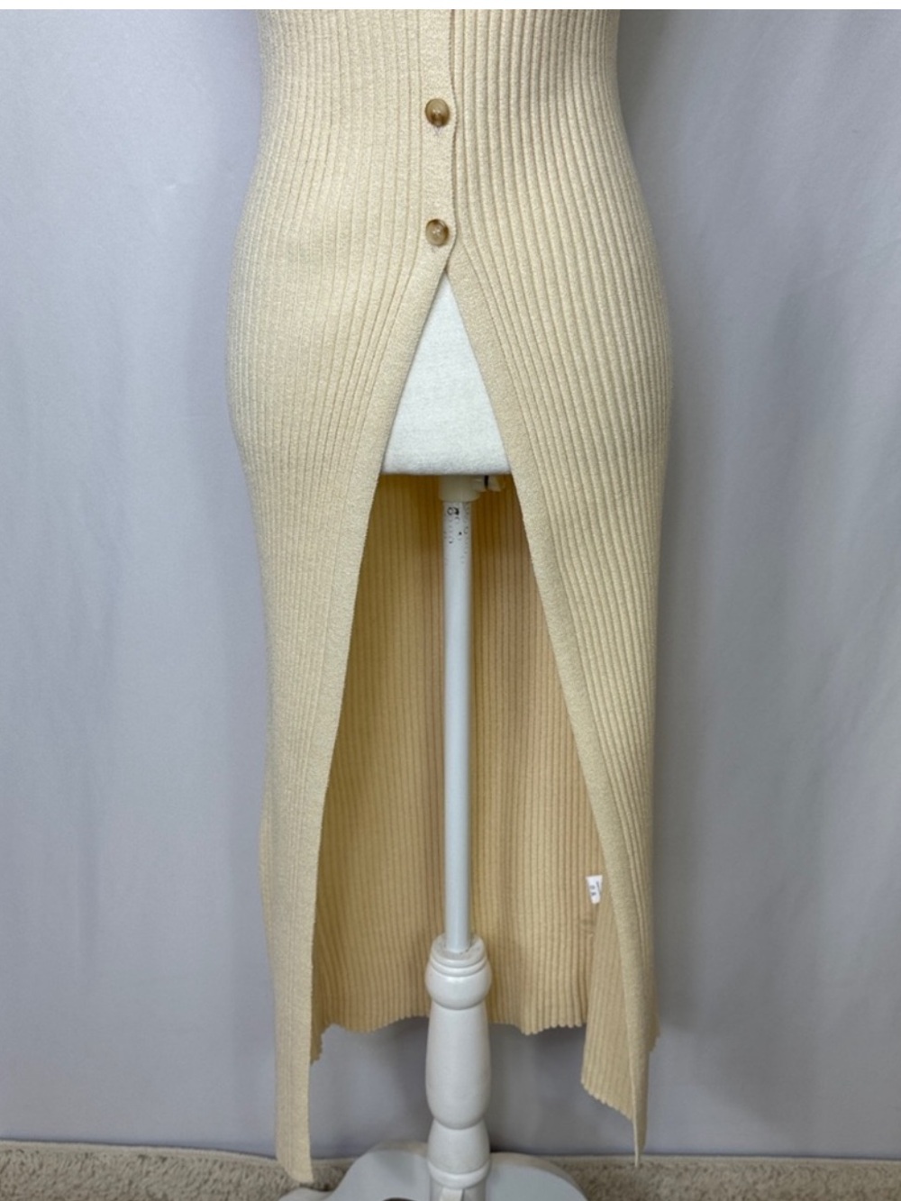 ASTR The Label Ribbed Sleeveless Long Cardigan Size Medium Cream - Picture 5 of 8